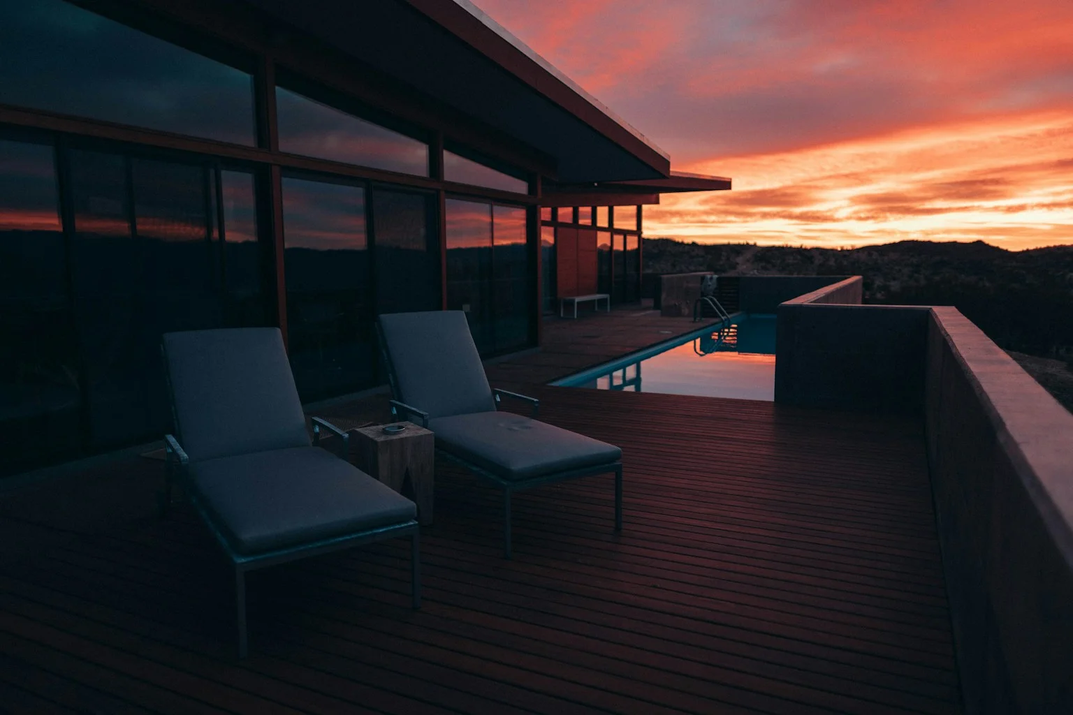Rose Petal lounge and terrace in Uluwatu
